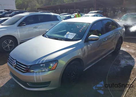 2012 Volkswagen Passat 2.5L S z USA, uszkodzony, nr VIN 1VWAP7A37CC063632
